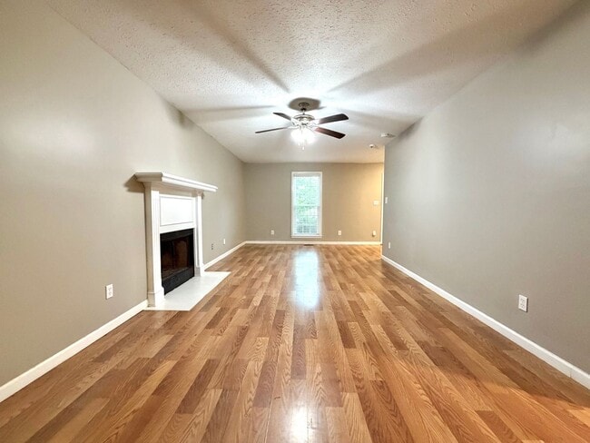 Building Photo - 1909 Needmore Rd