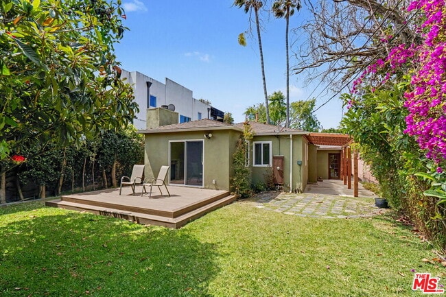 Building Photo - 3542 Greenwood Ave