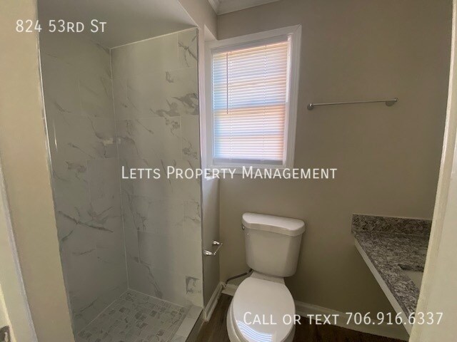 Building Photo - MOVE IN READY HOME in Desirable Neighborhood