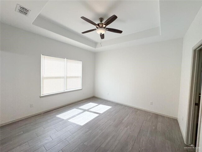 Building Photo - 740 N Alamo Rd