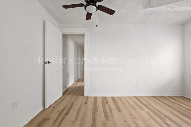 Building Photo - 822 N Bradley Ave