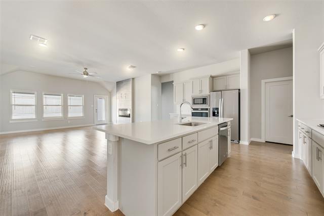 Building Photo - 253 Coyote Creek Dr