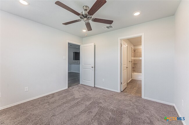 Building Photo - 1226 LEXINGTON Dr