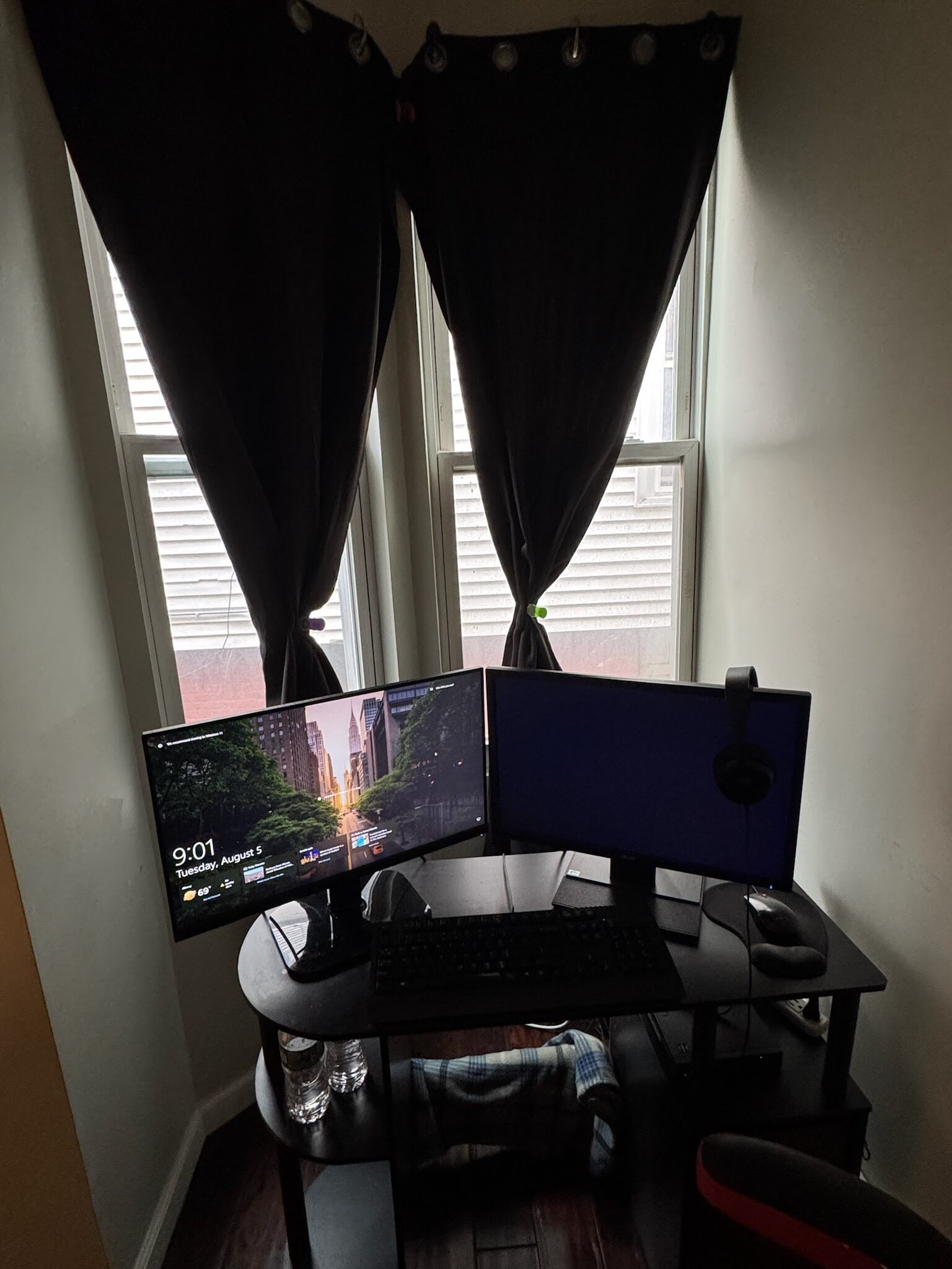 Building Photo - 12 S Lake Ave