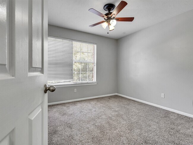 Building Photo - 4430 Echo Falls Dr