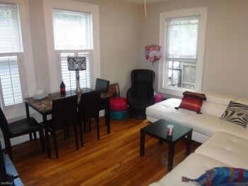 Primary Photo - 568 Green St