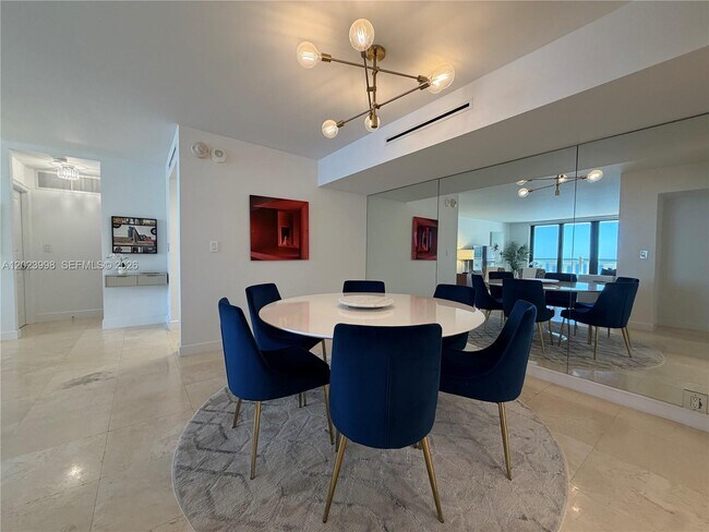 Building Photo - 1111 Crandon Blvd