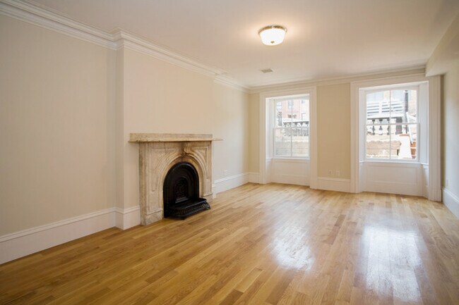 Building Photo - 658 Massachusetts Ave