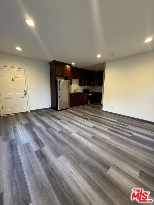 Building Photo - 133 Crescent Dr