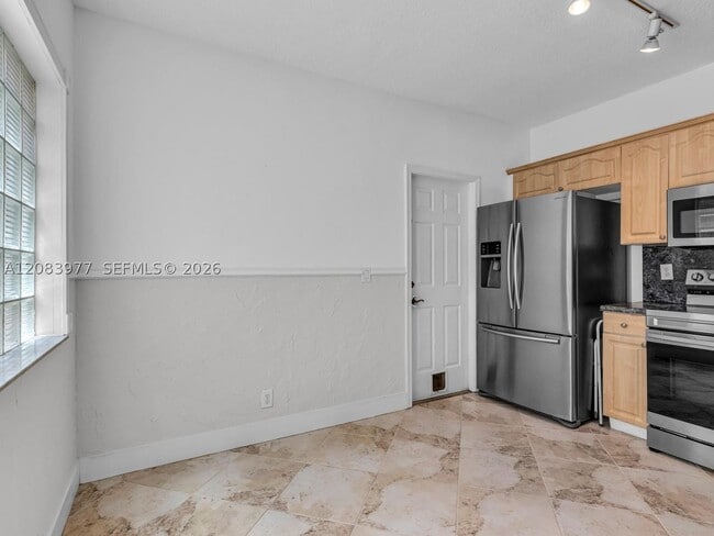 Building Photo - 15037 SW 50th Ct