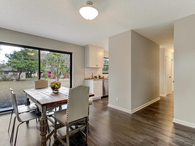 Building Photo - 8521 Howell Dr