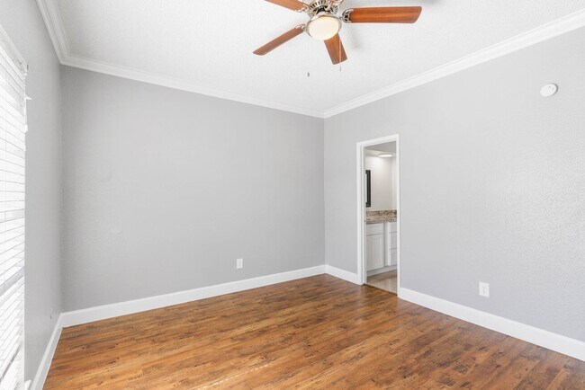 Building Photo - 14814 Perthshire Rd