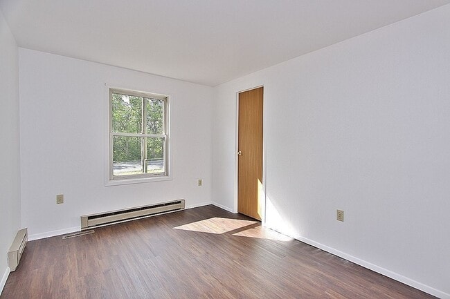 Building Photo - Charming Single-Family 3-bedroom in Hudson NY for rent