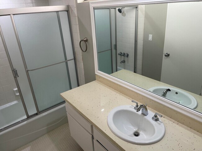 Building Photo - 4416 Fulton Ave