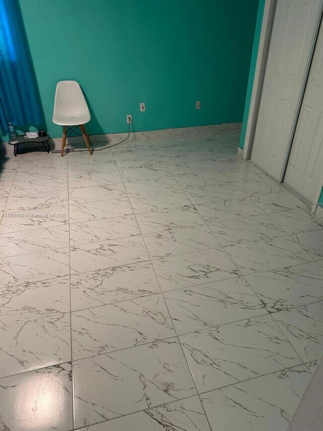 Building Photo - 5360 Fletcher St