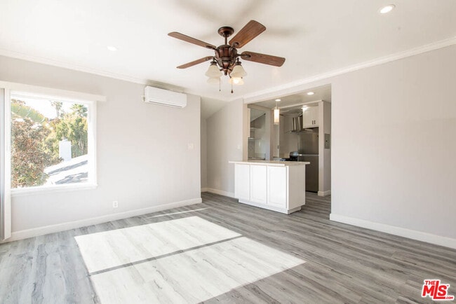 Building Photo - 8525 Cadillac Ave