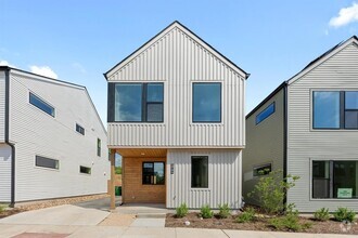 Building Photo - 3704 Jetson Wy