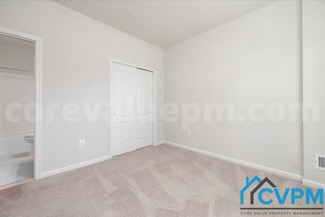 Building Photo - 2535 Debert Cir