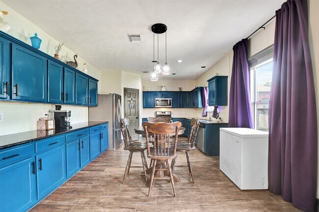 Building Photo - 6706 Lindale Manor Ct