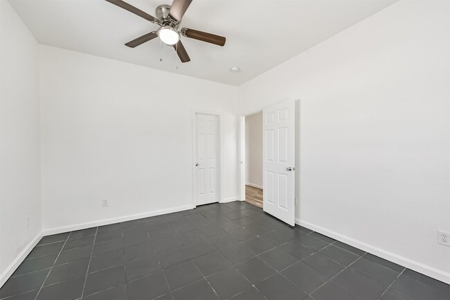 Building Photo - 4745 Wenda St