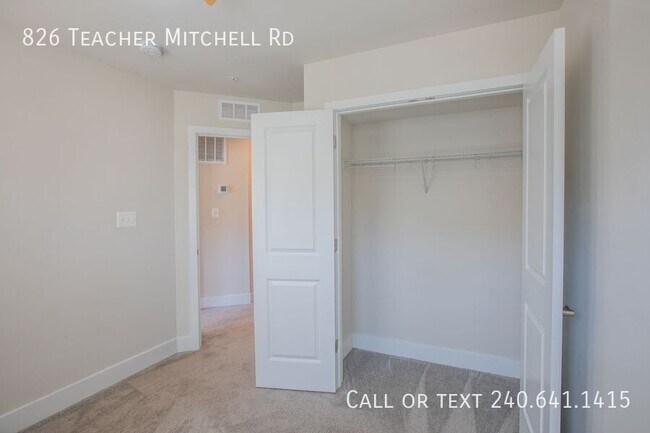 Building Photo - 826 Teacher MItchell Rd