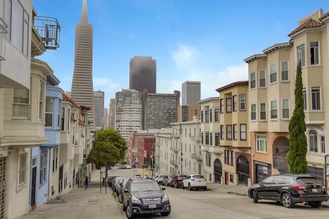 Building Photo - 1065 Montgomery St