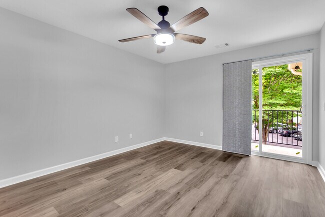 Building Photo - 1006 Canyon Point Cir