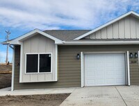 Building Photo - 2634 Hennessy Dr