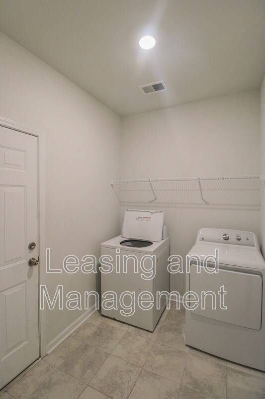 Building Photo - 150 Daniels Creek Cir