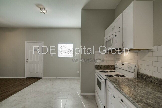 Building Photo - 3025 Sappington Pl