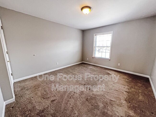 Building Photo - 415 E Church St