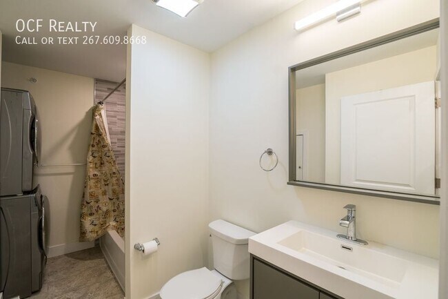 Building Photo - 2444 Frankford Ave
