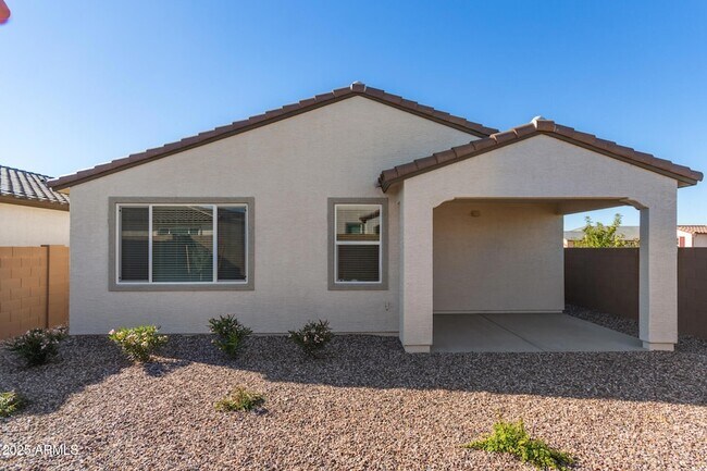 Building Photo - 3113 S 156th Ave