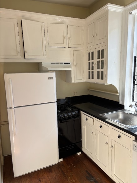 Building Photo - 514 Madison St