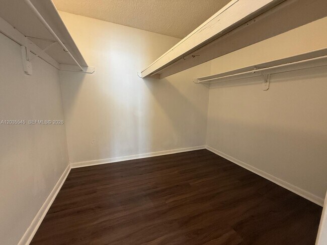Building Photo - 492 NW 165th St