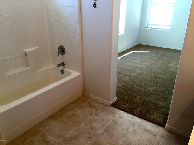 Building Photo - 44177 Palmen Dr