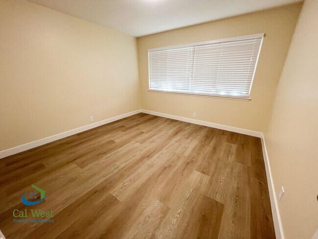 Building Photo - $2,895 - UPDATED 2 BR/1BA Duplex-Downtown Willow Glen!