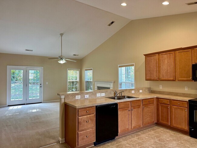 Building Photo - Long Term Rental - Summerville, South Carolina