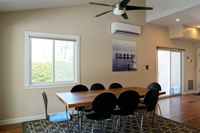 Building Photo - 45945 Verba Santa Dr