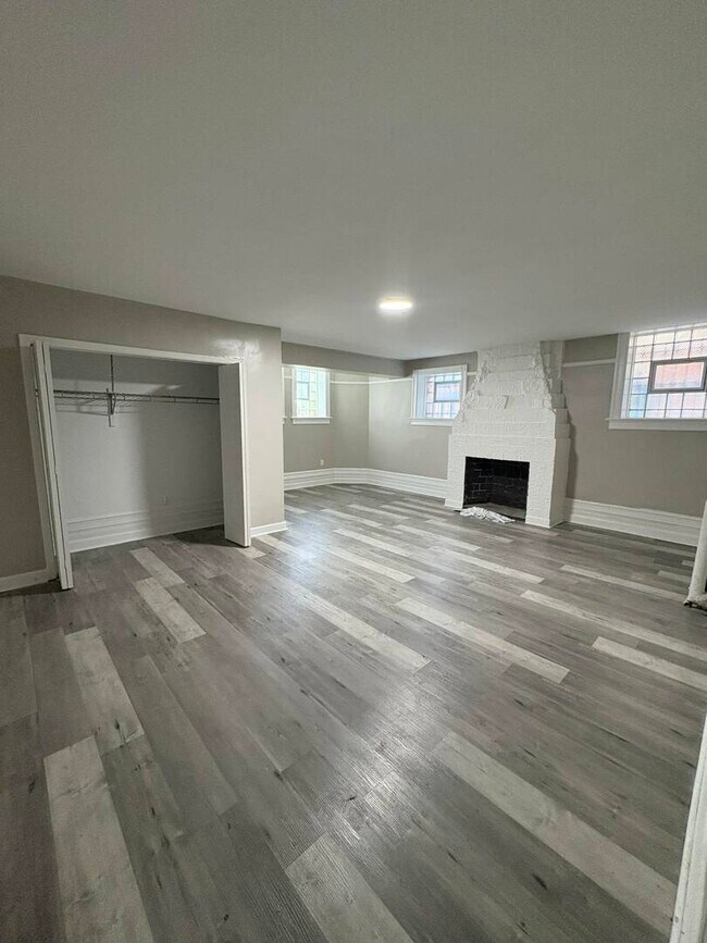Building Photo - 5136 S Blackstone Ave