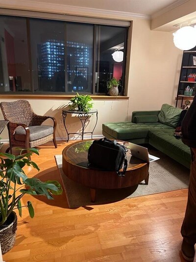 Alternative furniture layout with a sofa in the living room - 169 Monsignor Obrien Hwy