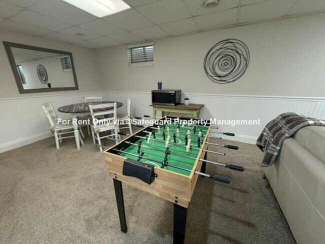 Building Photo - Spacious West Jordan Home on Large Corner Lot