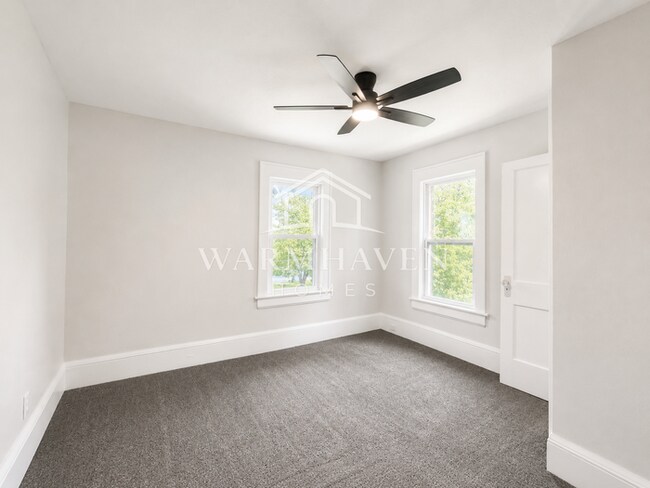Building Photo - 1007 Delia Ave