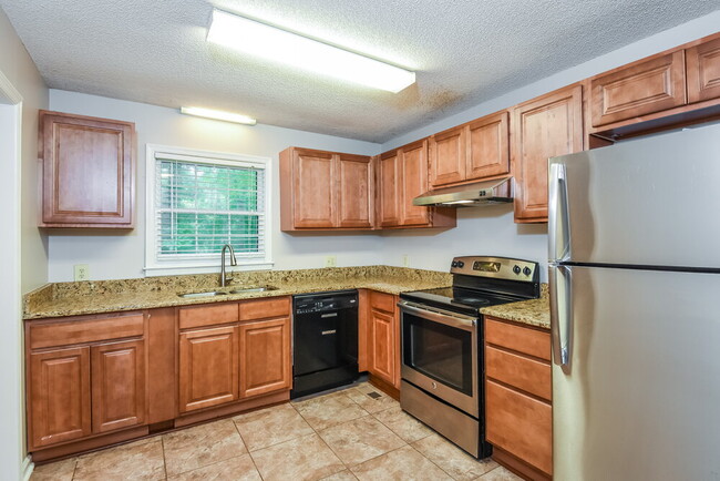 Building Photo - 2905 Mountain Brook Rd