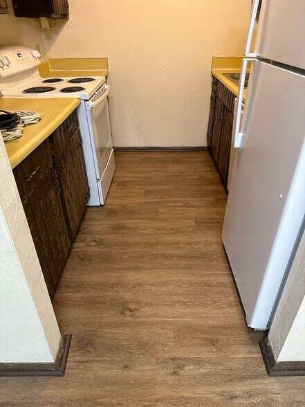 Kitchen - 3030 Congress Blvd