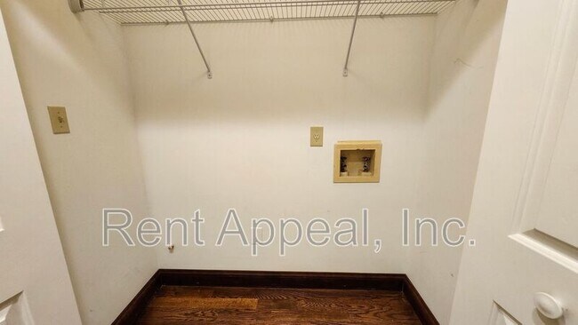 Building Photo - 310 Milesford Ct