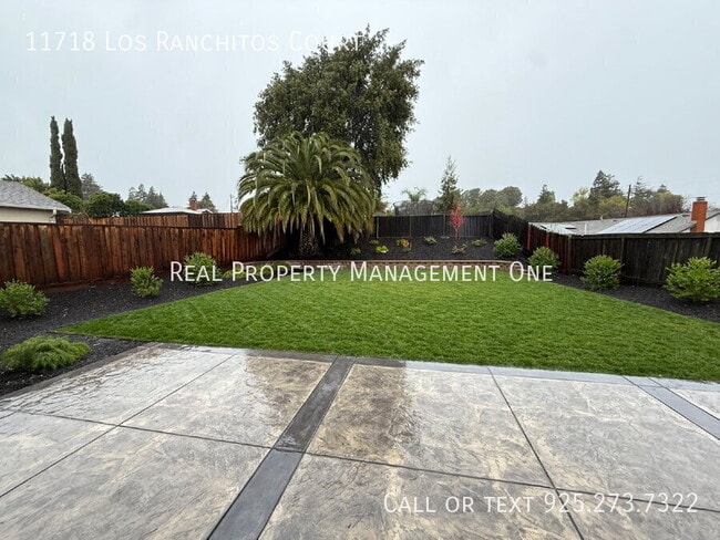 Building Photo - 11718 Los Ranchitos Ct