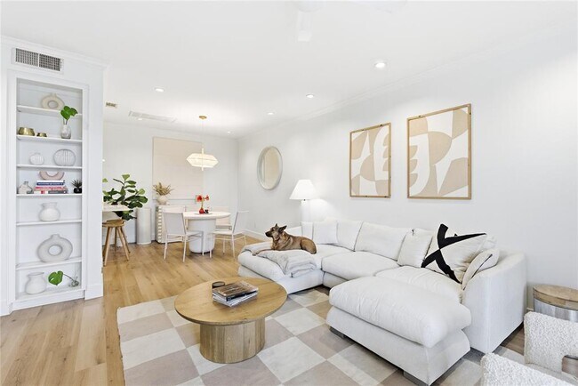 Building Photo - 1501 Barton Springs Rd