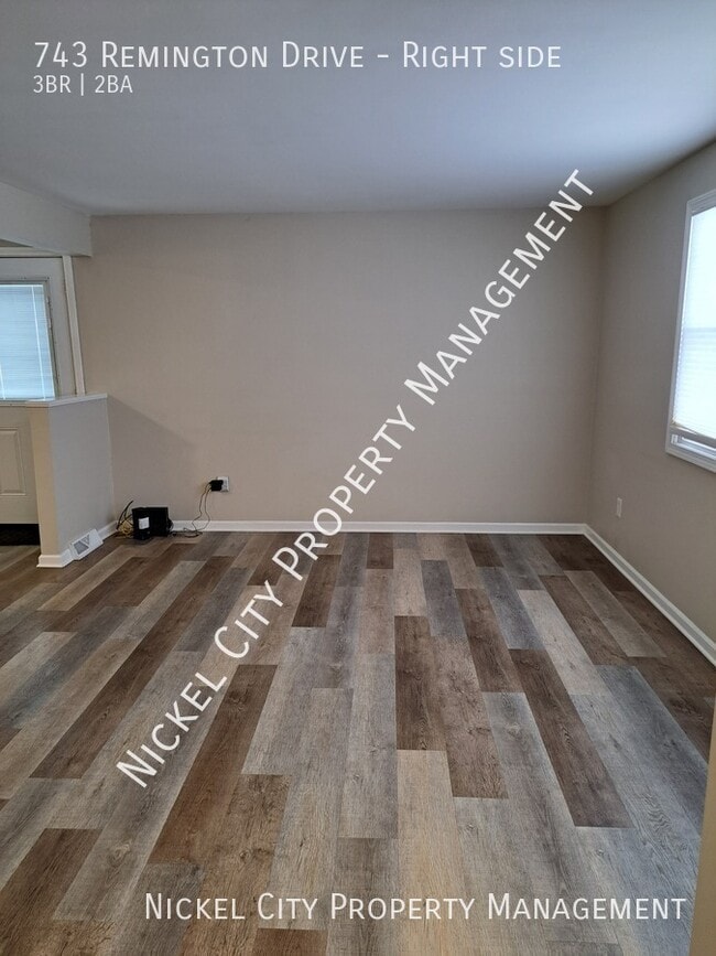 Building Photo - 743 Remington Dr