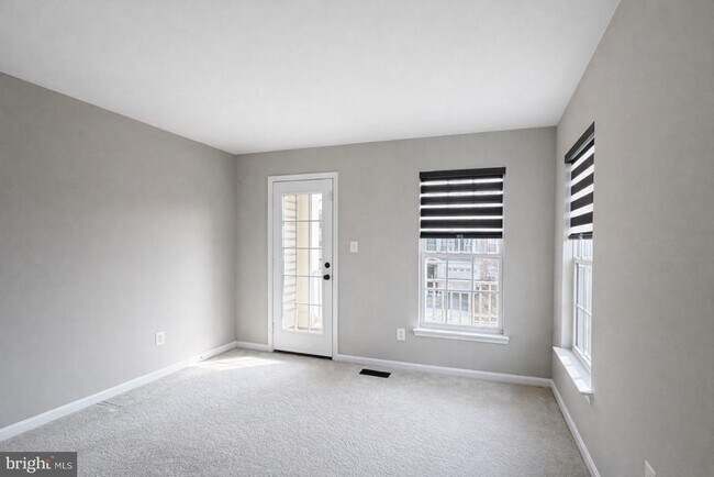 Building Photo - 12314 Tanalian Falls Ln